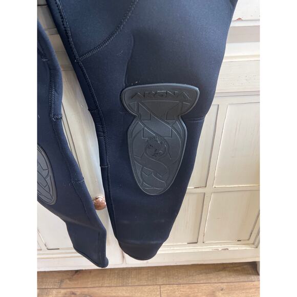 Akona Adventure Gear adult XL wetsuit wet suit - Picture 3 of 5